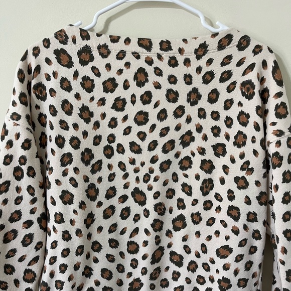 J. Crew Animal Print Wide Neck Lightweight Pullover Sweater Size Medium - Picture 6 of 10